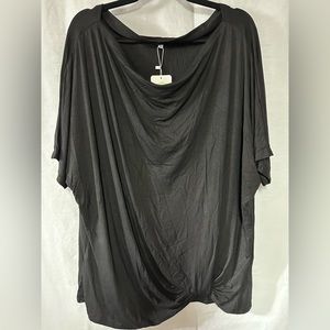 NWT. Women’s XXL shirt. Dark gray.